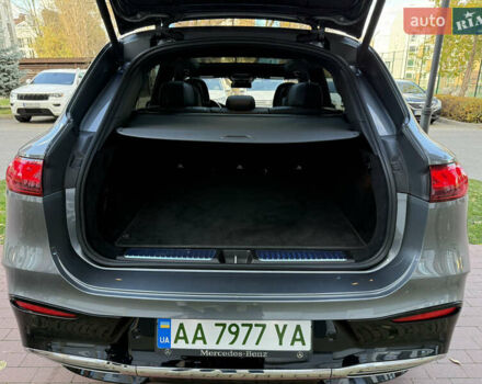 Серый Мерседес EQS SUV, объемом двигателя 0 л и пробегом 16 тыс. км за 85500 $, фото 18 на Automoto.ua