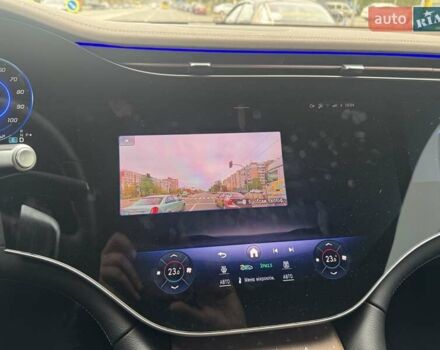 Синий Мерседес EQS SUV, объемом двигателя 0 л и пробегом 19 тыс. км за 71000 $, фото 31 на Automoto.ua