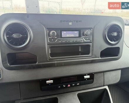 Белый Мерседес eSprinter, объемом двигателя 0 л и пробегом 38 тыс. км за 23900 $, фото 3 на Automoto.ua