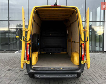 Желтый Мерседес eSprinter, объемом двигателя 0 л и пробегом 27 тыс. км за 20572 $, фото 23 на Automoto.ua
