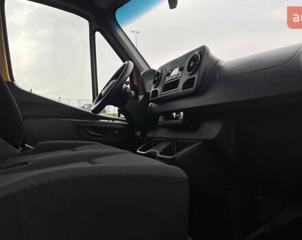 Желтый Мерседес eSprinter, объемом двигателя 0 л и пробегом 27 тыс. км за 20572 $, фото 28 на Automoto.ua