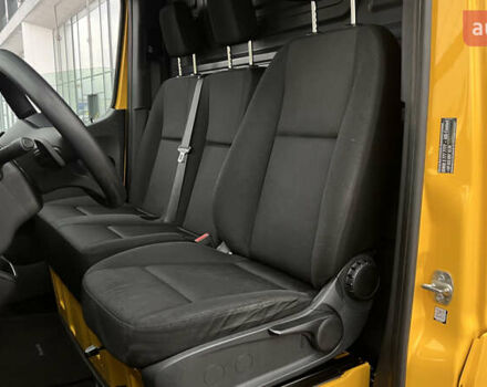 Желтый Мерседес eSprinter, объемом двигателя 0 л и пробегом 27 тыс. км за 20572 $, фото 12 на Automoto.ua