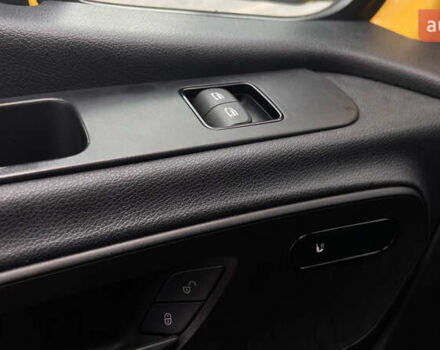 Желтый Мерседес eSprinter, объемом двигателя 0 л и пробегом 27 тыс. км за 20572 $, фото 9 на Automoto.ua