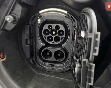 Желтый Мерседес eSprinter, объемом двигателя 0 л и пробегом 27 тыс. км за 20572 $, фото 31 на Automoto.ua