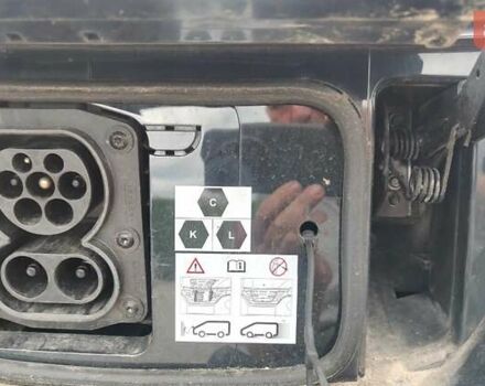 Желтый Мерседес eSprinter, объемом двигателя 0 л и пробегом 14 тыс. км за 15500 $, фото 7 на Automoto.ua