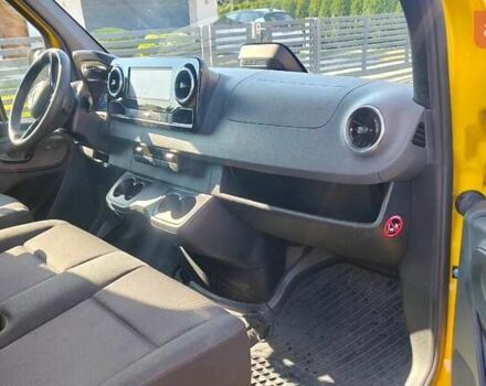 Желтый Мерседес eSprinter, объемом двигателя 0 л и пробегом 14 тыс. км за 15500 $, фото 4 на Automoto.ua