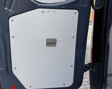 Серый Мерседес eSprinter, объемом двигателя 0 л и пробегом 38 тыс. км за 19995 $, фото 3 на Automoto.ua