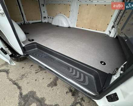 Білий Мерседес eVito, об'ємом двигуна 0 л та пробігом 11 тис. км за 24999 $, фото 33 на Automoto.ua