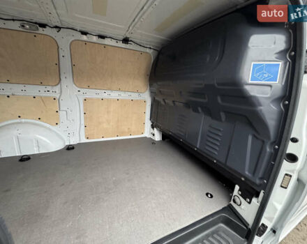 Білий Мерседес eVito, об'ємом двигуна 0 л та пробігом 11 тис. км за 24999 $, фото 32 на Automoto.ua