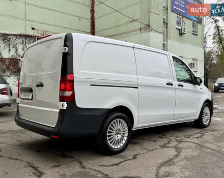 Білий Мерседес eVito, об'ємом двигуна 0 л та пробігом 11 тис. км за 24999 $, фото 5 на Automoto.ua