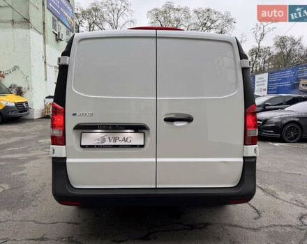 Білий Мерседес eVito, об'ємом двигуна 0 л та пробігом 11 тис. км за 24999 $, фото 6 на Automoto.ua