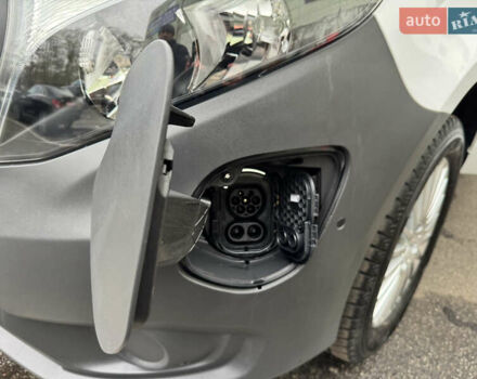 Білий Мерседес eVito, об'ємом двигуна 0 л та пробігом 11 тис. км за 24999 $, фото 29 на Automoto.ua