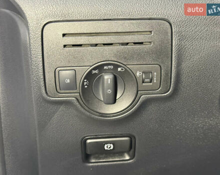 Білий Мерседес eVito, об'ємом двигуна 0 л та пробігом 208 тис. км за 26900 $, фото 72 на Automoto.ua