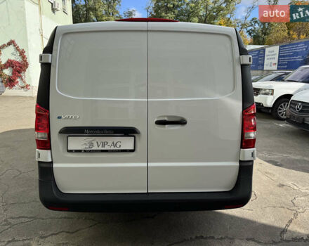 Білий Мерседес eVito, об'ємом двигуна 0 л та пробігом 44 тис. км за 16999 $, фото 6 на Automoto.ua
