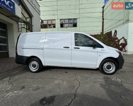 Білий Мерседес eVito, об'ємом двигуна 0 л та пробігом 44 тис. км за 16999 $, фото 4 на Automoto.ua