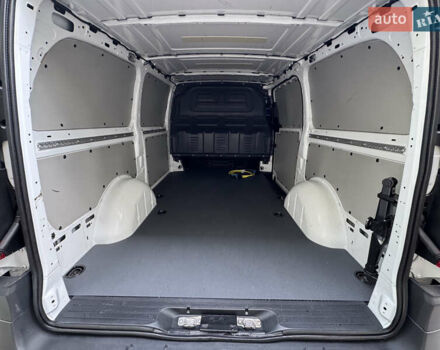 Білий Мерседес eVito, об'ємом двигуна 0 л та пробігом 44 тис. км за 16999 $, фото 32 на Automoto.ua