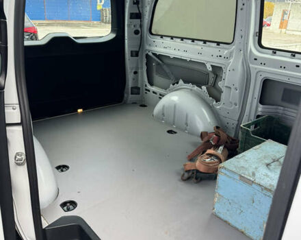 Білий Мерседес eVito, об'ємом двигуна 0 л та пробігом 39 тис. км за 26900 $, фото 22 на Automoto.ua