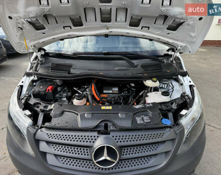 Мерседес eVito, об'ємом двигуна 0 л та пробігом 44 тис. км за 15999 $, фото 40 на Automoto.ua