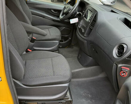 Жовтий Мерседес eVito, об'ємом двигуна 0 л та пробігом 77 тис. км за 16300 $, фото 21 на Automoto.ua