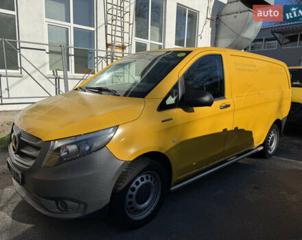 Жовтий Мерседес eVito, об'ємом двигуна 0 л та пробігом 49 тис. км за 13999 $, фото 3 на Automoto.ua
