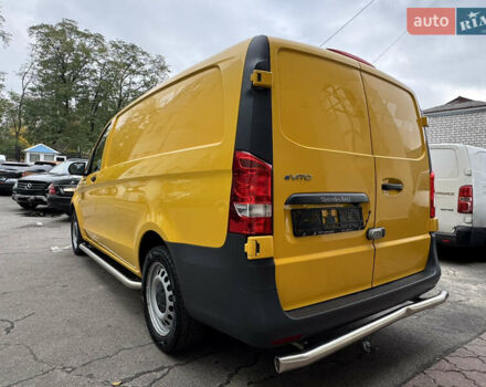 Жовтий Мерседес eVito, об'ємом двигуна 0 л та пробігом 77 тис. км за 16300 $, фото 7 на Automoto.ua