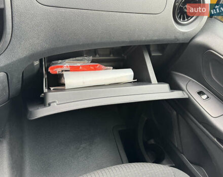 Жовтий Мерседес eVito, об'ємом двигуна 0 л та пробігом 77 тис. км за 16300 $, фото 20 на Automoto.ua