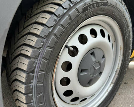 Жовтий Мерседес eVito, об'ємом двигуна 0 л та пробігом 77 тис. км за 16300 $, фото 25 на Automoto.ua