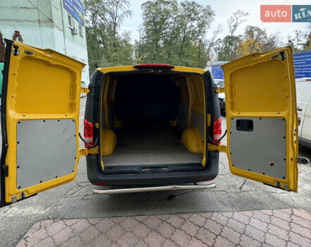 Жовтий Мерседес eVito, об'ємом двигуна 0 л та пробігом 77 тис. км за 16300 $, фото 32 на Automoto.ua