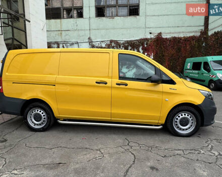Жовтий Мерседес eVito, об'ємом двигуна 0 л та пробігом 77 тис. км за 16300 $, фото 4 на Automoto.ua