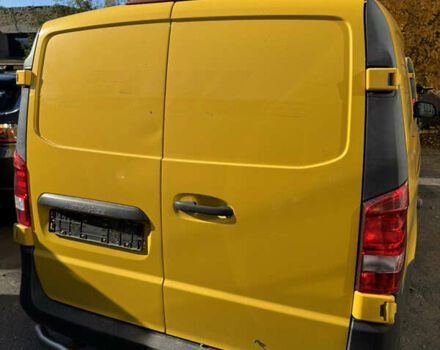 Жовтий Мерседес eVito, об'ємом двигуна 0 л та пробігом 49 тис. км за 13999 $, фото 5 на Automoto.ua