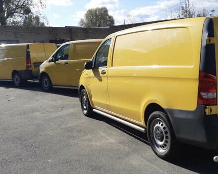 Жовтий Мерседес eVito, об'ємом двигуна 0 л та пробігом 49 тис. км за 13999 $, фото 21 на Automoto.ua