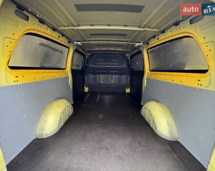 Желтый Мерседес eVito, объемом двигателя 0 л и пробегом 95 тыс. км за 18999 $, фото 35 на Automoto.ua