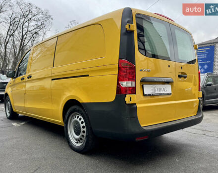 Желтый Мерседес eVito, объемом двигателя 0 л и пробегом 95 тыс. км за 18999 $, фото 6 на Automoto.ua