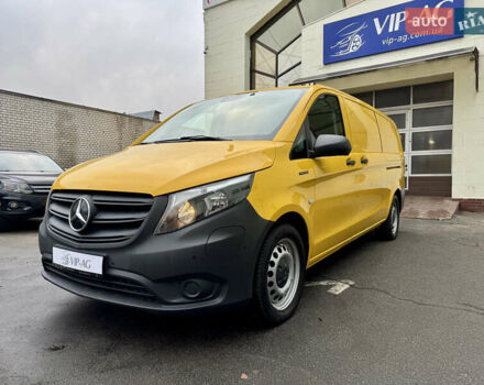 Желтый Мерседес eVito, объемом двигателя 0 л и пробегом 95 тыс. км за 18999 $, фото 1 на Automoto.ua