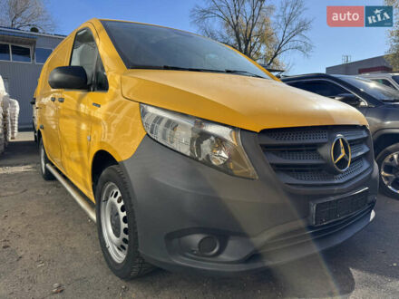 Мерседес eVito 2020 у Києві на Automoto.ua Жовтий Мерседес eVito, об'ємом двигуна 0 л та пробігом 49 тис. км за 13999 $, фото 1 на Automoto.ua