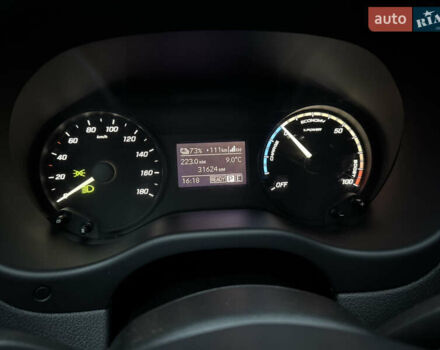 Сірий Мерседес eVito, об'ємом двигуна 0 л та пробігом 32 тис. км за 16500 $, фото 28 на Automoto.ua