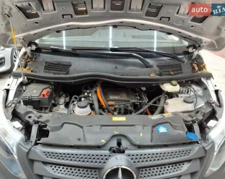 Сірий Мерседес eVito, об'ємом двигуна 0 л та пробігом 41 тис. км за 20500 $, фото 23 на Automoto.ua