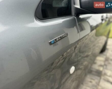 Серый Мерседес eVito, объемом двигателя 0 л и пробегом 45 тыс. км за 34900 $, фото 10 на Automoto.ua