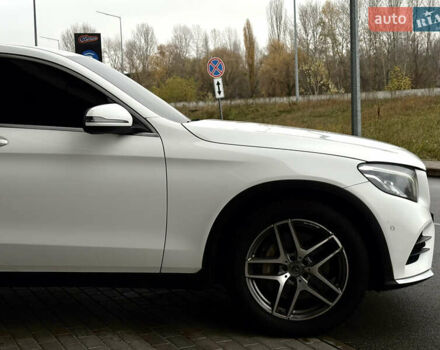 Белый Мерседес GLC-Class Coupe, объемом двигателя 2.14 л и пробегом 122 тыс. км за 33900 $, фото 11 на Automoto.ua