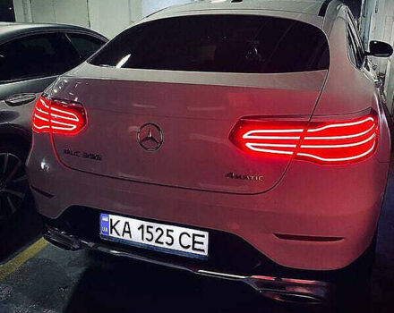Белый Мерседес GLC-Class Coupe, объемом двигателя 1.99 л и пробегом 91 тыс. км за 30000 $, фото 53 на Automoto.ua