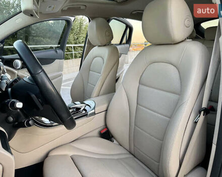 Белый Мерседес GLC-Class Coupe, объемом двигателя 1.99 л и пробегом 91 тыс. км за 30000 $, фото 50 на Automoto.ua