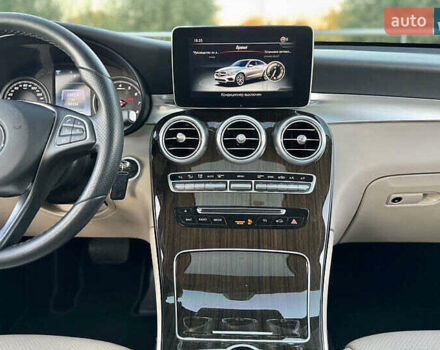 Белый Мерседес GLC-Class Coupe, объемом двигателя 1.99 л и пробегом 91 тыс. км за 30000 $, фото 32 на Automoto.ua