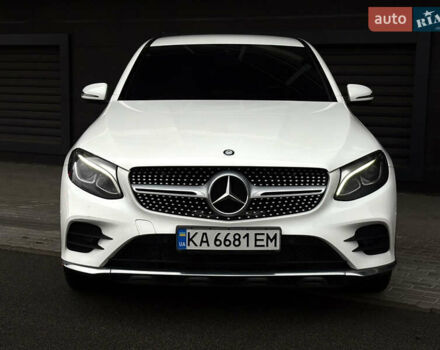 Белый Мерседес GLC-Class Coupe, объемом двигателя 2.14 л и пробегом 122 тыс. км за 33900 $, фото 1 на Automoto.ua