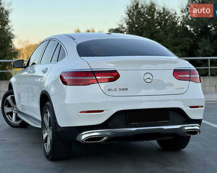 Белый Мерседес GLC-Class Coupe, объемом двигателя 1.99 л и пробегом 91 тыс. км за 30000 $, фото 15 на Automoto.ua