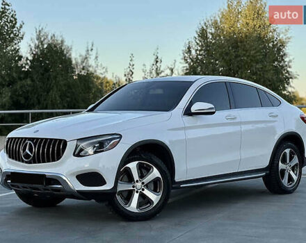 Белый Мерседес GLC-Class Coupe, объемом двигателя 1.99 л и пробегом 91 тыс. км за 30000 $, фото 13 на Automoto.ua