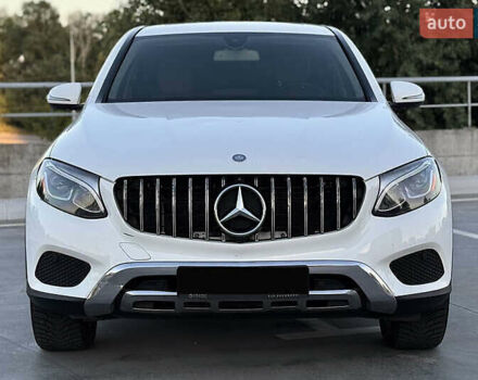 Белый Мерседес GLC-Class Coupe, объемом двигателя 1.99 л и пробегом 91 тыс. км за 30000 $, фото 7 на Automoto.ua