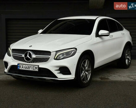 Белый Мерседес GLC-Class Coupe, объемом двигателя 2.14 л и пробегом 122 тыс. км за 33900 $, фото 2 на Automoto.ua