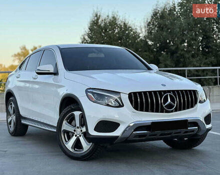 Белый Мерседес GLC-Class Coupe, объемом двигателя 1.99 л и пробегом 91 тыс. км за 30000 $, фото 20 на Automoto.ua