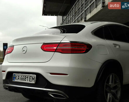 Белый Мерседес GLC-Class Coupe, объемом двигателя 2.14 л и пробегом 122 тыс. км за 33900 $, фото 10 на Automoto.ua
