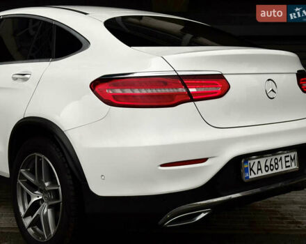 Белый Мерседес GLC-Class Coupe, объемом двигателя 2.14 л и пробегом 122 тыс. км за 33900 $, фото 8 на Automoto.ua